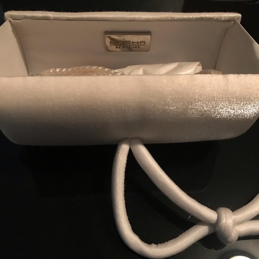Sasha clutch